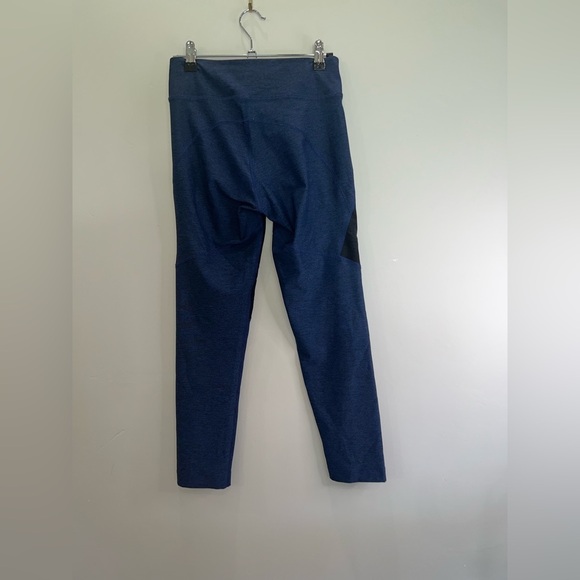 Outdoor Voices  Block Coloring Athletic Leggings - Picture 4 of 4